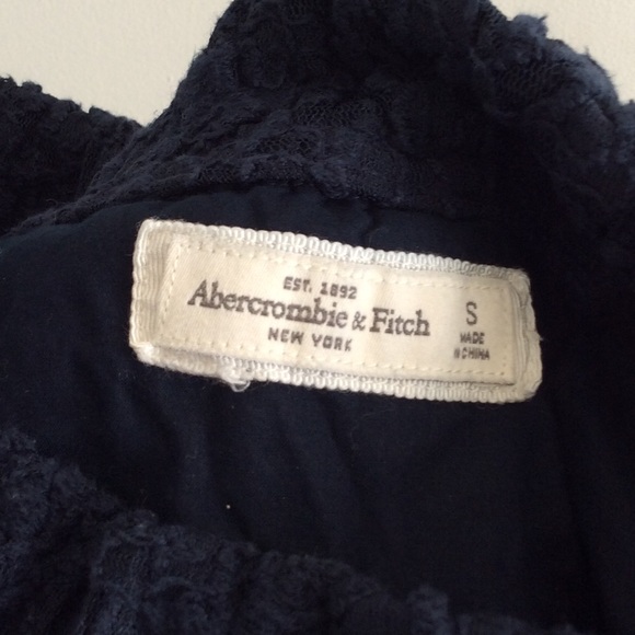 Abercrombie & Fitch Mini Navy Lace Skirt Size S - Picture 4 of 4